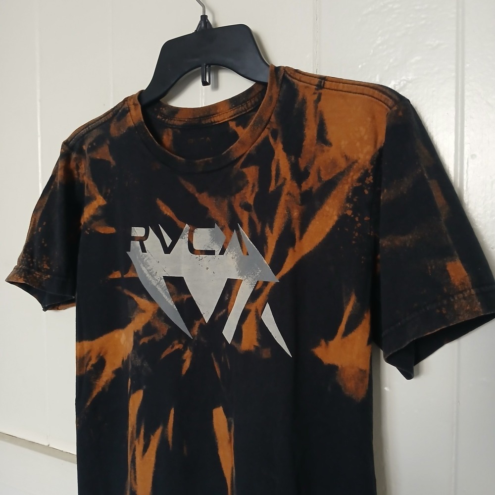 RVCA‎ T-Shirt Logo Spell Out Men's Bleach Dyed Men's Small Cotton Short Sleeve